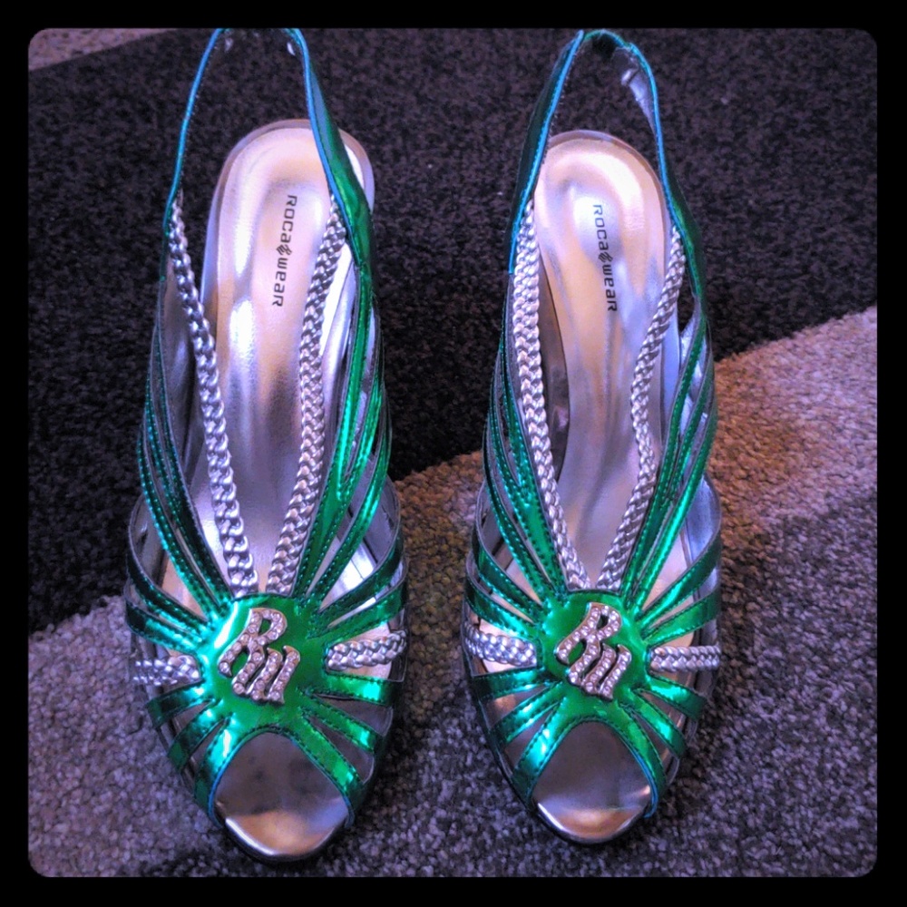 Wedge heels